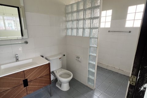 Haus in Phuket, Thailand 3 Schlafzimmer № 159035 - Foto 15