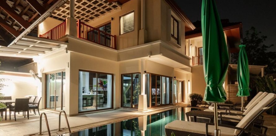 Adosado de 4 dormitorios en Phuket, Tailandia № 159032