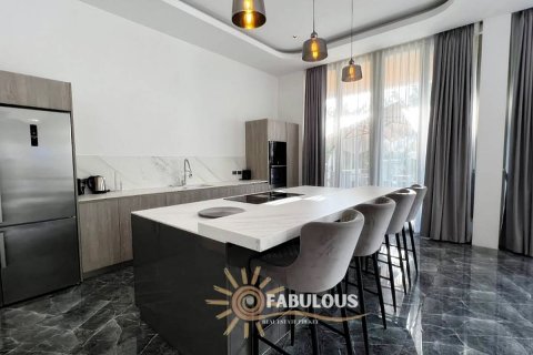Villa in Rawai, Thailand 3 bedrooms № 179272 - photo 14