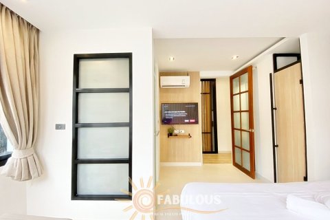 Chalet de 3 dormitorios en Bang Tao, Tailandia № 179271 - foto 3