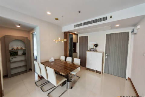 Condo in Bangkok, Thailand, 2 bedrooms  № 187258