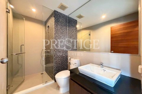 Condo in Pattaya, Thailand, 2 bedrooms № 220693 - photo 16