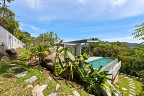 Chalet de 3 dormitorios en Surat Thani, Tailandia № 135231 - foto 2