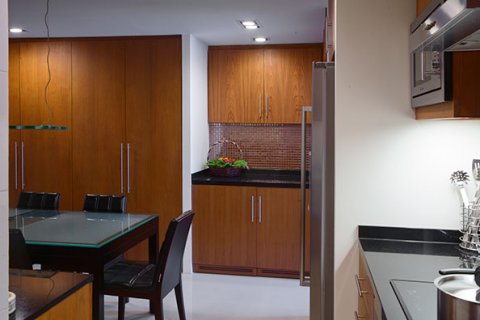 Condominio de 2 dormitorios en Sathon, Bangkok, Tailandia № 144153 - foto 3