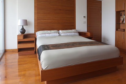Condominio de 2 dormitorios en Sathon, Bangkok, Tailandia № 144153 - foto 14