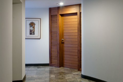 Condominio de 2 dormitorios en Sathon, Bangkok, Tailandia № 144153 - foto 4