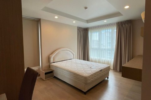Condominio de 4 dormitorios en Bangkok, Tailandia № 143528 - foto 12