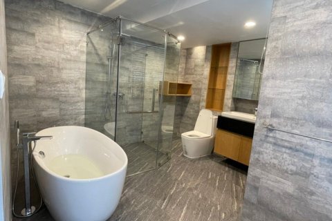 Condominio de 4 dormitorios en Bangkok, Tailandia № 143528 - foto 8