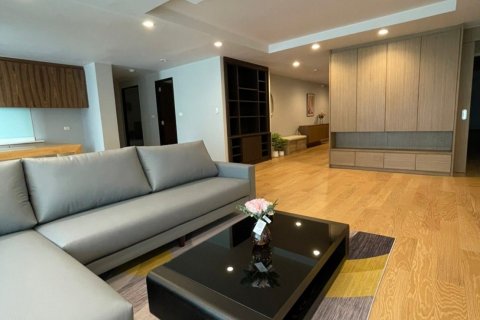 Condominio de 4 dormitorios en Bangkok, Tailandia № 143528 - foto 3