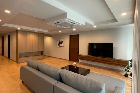 Condominio de 4 dormitorios en Bangkok, Tailandia № 143528 - foto 2