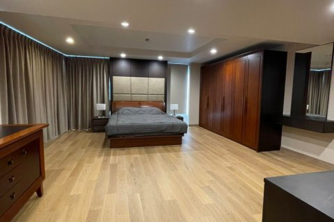 Condominio de 4 dormitorios en Bangkok, Tailandia № 143528 - foto 10
