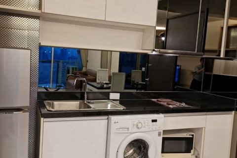 Condominio de 1 dormitorio en Phra Khanong, Bangkok, Tailandia № 143453 - foto 7