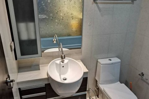 Condominio de 1 dormitorio en Phra Khanong, Bangkok, Tailandia № 143453 - foto 8
