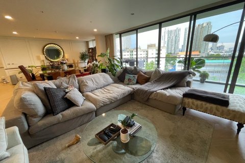Condominio de 3 dormitorios en Bangkok, Tailandia № 143454 - foto 2