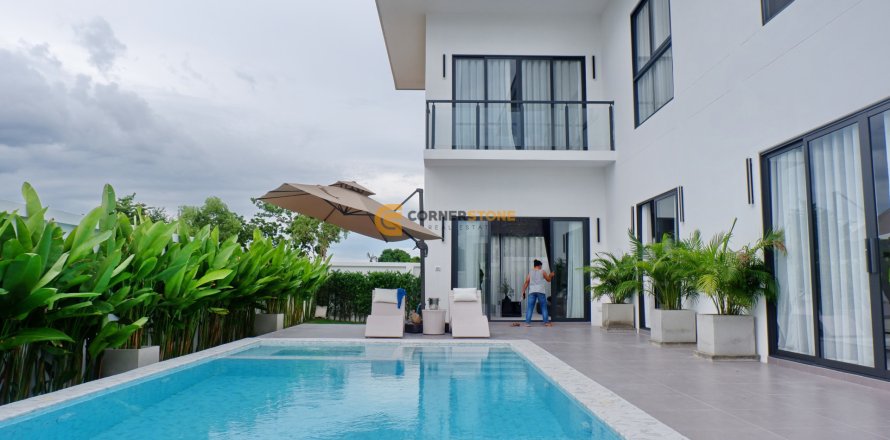 Estudio en Pattaya, Tailandia № 194500