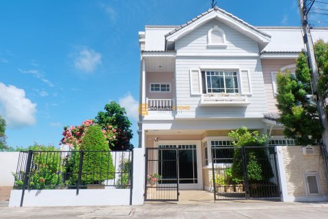 Studio in Pattaya, Thailand № 194501