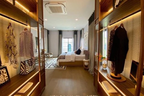 Casa de 4 dormitorios en Bangkok, Tailandia № 173171 - foto 8