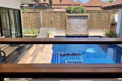 Chalet de 3 dormitorios en Hua Hin, Tailandia № 157829 - foto 2