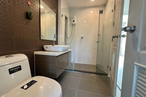 Casa de 3 dormitorios en Bangkok, Tailandia № 157749 - foto 4