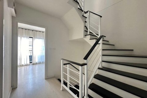Casa de 3 dormitorios en Bangkok, Tailandia № 157749 - foto 5