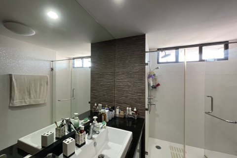 Condominio de 3 dormitorios en Bangkok, Tailandia № 157745 - foto 13