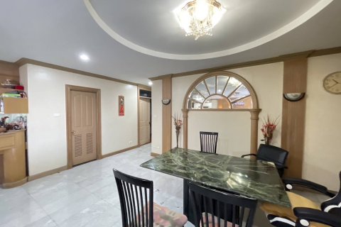 Condominio de 3 dormitorios en Bangkok, Tailandia № 157745 - foto 5