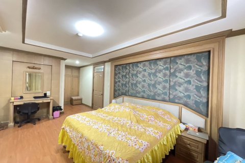Condominio de 3 dormitorios en Bangkok, Tailandia № 157745 - foto 15