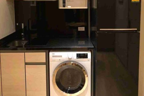 Condominio de 1 dormitorio en Bangkok, Tailandia № 183596 - foto 10
