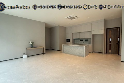 Casa de 5 dormitorios en Bangkok, Tailandia № 149679 - foto 10