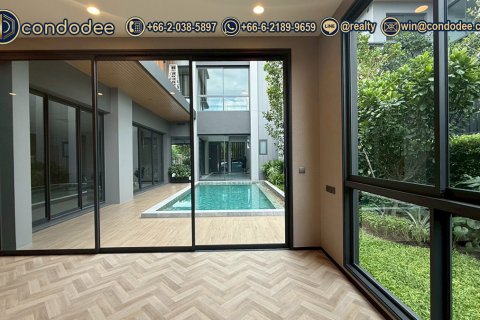 Casa de 5 dormitorios en Bangkok, Tailandia № 149679 - foto 14