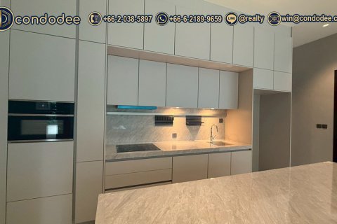 Casa de 5 dormitorios en Bangkok, Tailandia № 149679 - foto 4