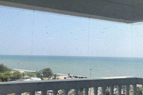 Condominio de 2 dormitorios en Rayong, Tailandia № 170487 - foto 14