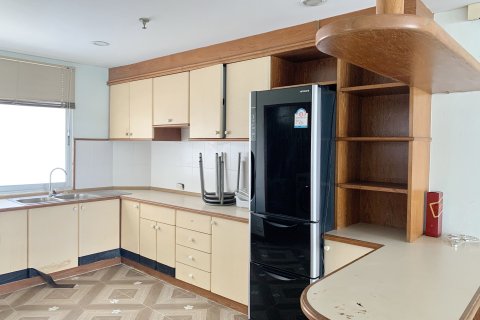 Condominio de 2 dormitorios en Rayong, Tailandia № 170487 - foto 4