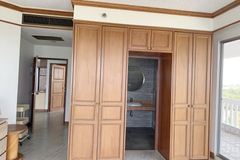 Condominio de 2 dormitorios en Rayong, Tailandia № 170487 - foto 11