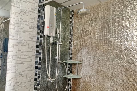 Condominio de 2 dormitorios en Rayong, Tailandia № 170487 - foto 10