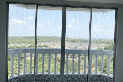 Condominio de 2 dormitorios en Rayong, Tailandia № 170487 - foto 8