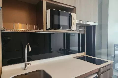 Estudio en el condominio en Watthana, Bangkok, Tailandia № 137508 - foto 2