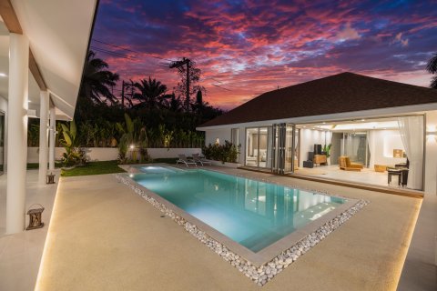 Casa de 5 dormitorios en Phuket, Tailandia № 164075 - foto 29