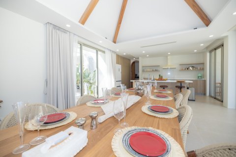 Casa de 5 dormitorios en Phuket, Tailandia № 164075 - foto 24