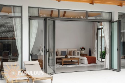 Chalet de 3 dormitorios en Bang Tao, Tailandia № 179387 - foto 3