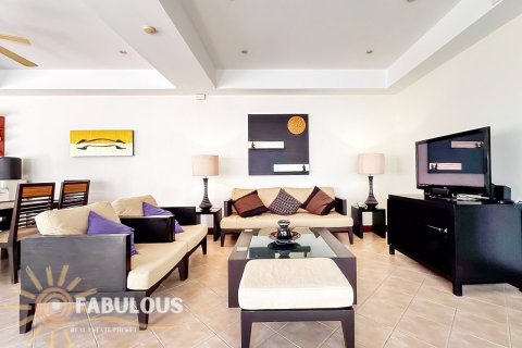 Chalet de 3 dormitorios en Bang Tao, Tailandia № 179388 - foto 7