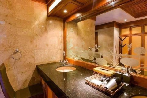 Chalet de 4 dormitorios en Kathu, Tailandia № 135153 - foto 7