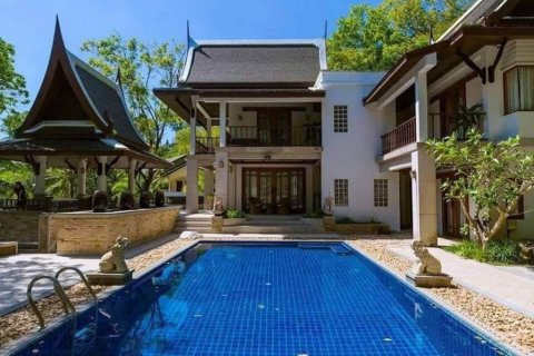 Chalet de 4 dormitorios en Kathu, Tailandia № 135153 - foto 2