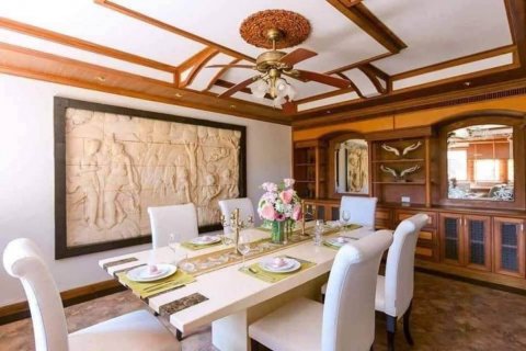 Chalet de 4 dormitorios en Kathu, Tailandia № 135153 - foto 4