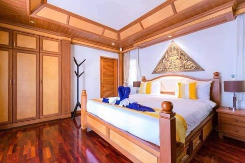 Chalet de 4 dormitorios en Kathu, Tailandia № 135153 - foto 10