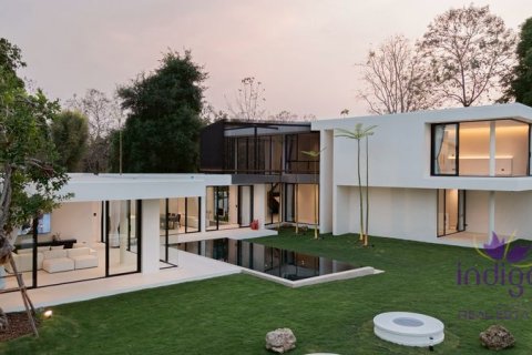 Casa de 4 dormitorios en Hang Dong, Tailandia № 135151