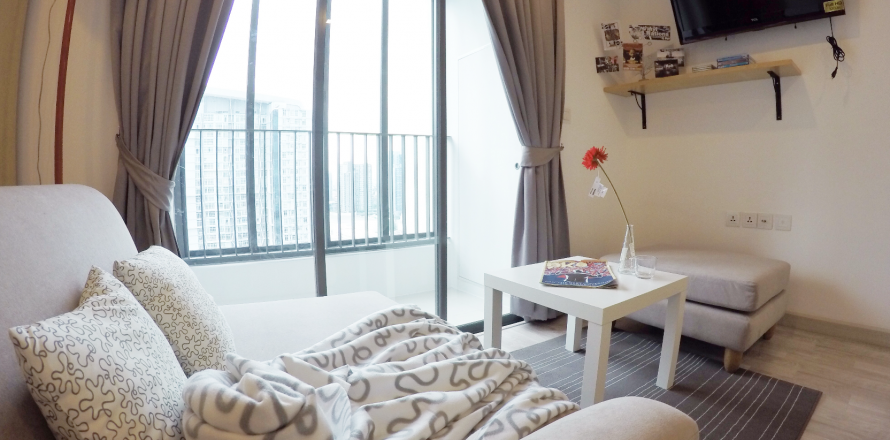 Condominio de 2 dormitorios en Bangkok, Tailandia en Ideo Mobi Sukhumvit 81  № 56103