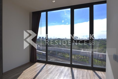 Condo in Bangkok, Thailand, 3 bedrooms  № 185030