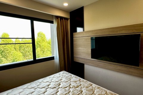Apartamento de 2 habitaciones en Pattaya, Tailandia № 205819 - foto 11