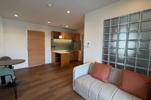 Apartamento de 2 habitaciones en Pattaya, Tailandia № 205815 - foto 2
